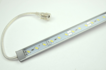 LED Lichtleiste f?r Aquaristik, 36x SMD 0 12V 9W DC-kompatibel 12V 
